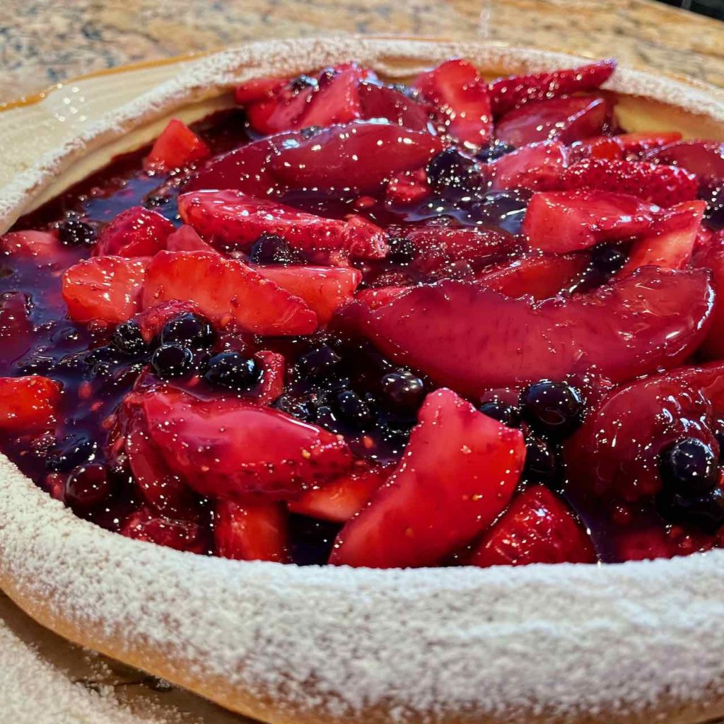 Dutchbaby Pancake with Warm Fruit Compote